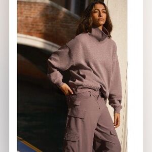 Alo Yoga Hazy Mock Neck Pullover Mushroom Heather XS- Sold out color